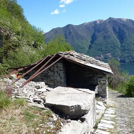 Casa Lua Carate Urio
